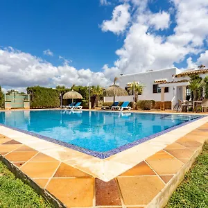 Irene, Mit Pool Und Wifi Landhaus
